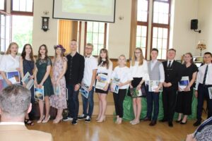 Powiatowe zakończenie roku szkolnego 2018/2019 Liceum Ogólnokształcące Nr I im. Jana Bażyńskiego w Ostródzie 9 Nagrodzeni Uczniowie