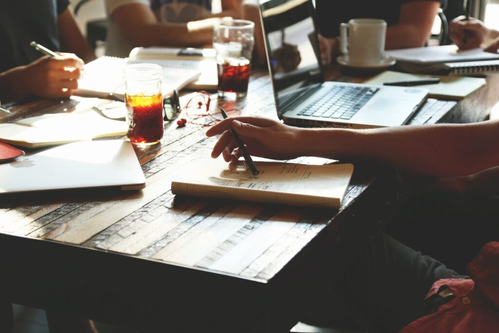 PRACUJ Z NAMI - TWÓRZMY RAZEM WYJĄTKOWY PORTAL O OSTRÓDZIE! 13 startup 593341 1920
