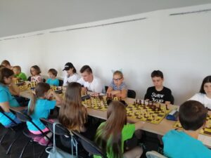 W OSTRÓDZIE ODBYŁ SIĘ XV MIĘDZYNARODOWY FESTIWAL SZACHOWY 8 68411832 2429250103780931 8160869875980435456 N