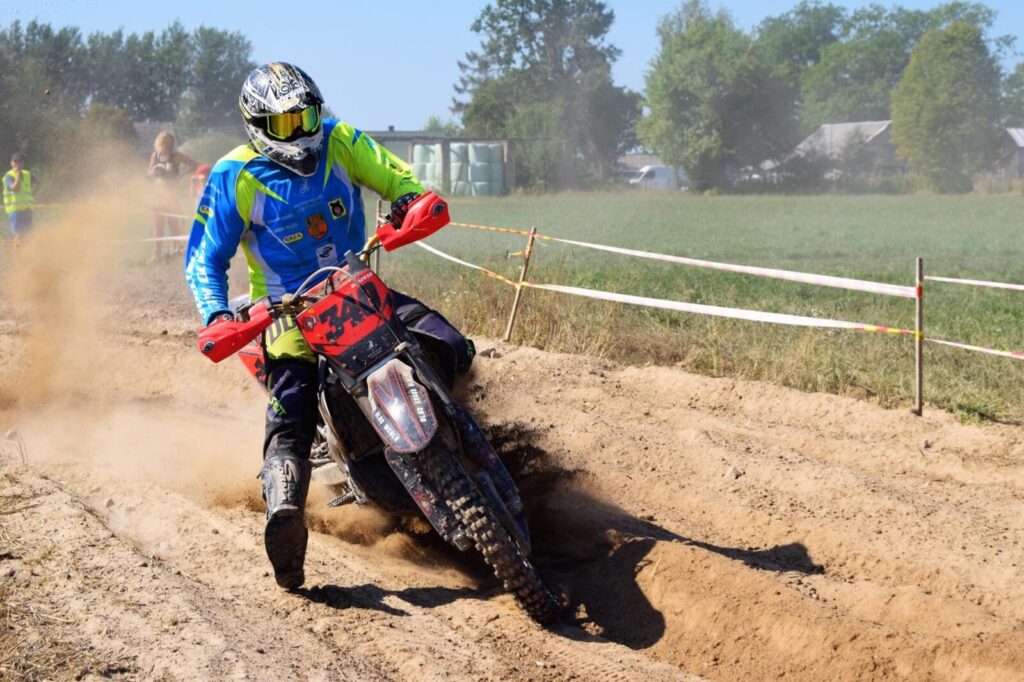 MOTO KLUB OSTRÓDA Z DRUŻYNOWYM PUCHAREM POLSKI W CROSS COUNTRY! 9 69583685 1229314867238481 3397771507156385792 N