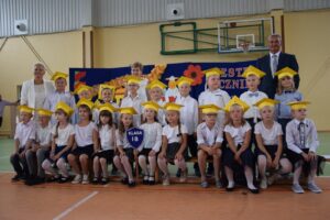 ROZPOCZĘCIE ROKU SZKOLNEGO W SZKOLE PODSTAWOWEJ NR 3 W OSTRÓDZIE 7 69619675 734936393616997 2208416172934692864 O