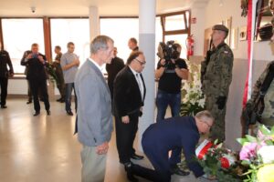 "SERCE DLA INKI" - ODSŁONIĘTO TABLICĘ PAMIĄTKOWĄ POŚWIĘCONĄ BOHATERSKIEJ SANITARIUSZCE 24 69978523 379278649421577 7231845733773606912 O
