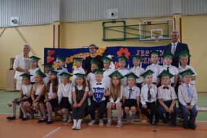 ROZPOCZĘCIE ROKU SZKOLNEGO W SZKOLE PODSTAWOWEJ NR 3 W OSTRÓDZIE 13 69989011 734936426950327 3292570926100512768 O