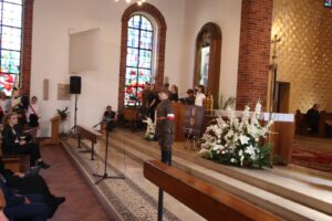 "SERCE DLA INKI" - ODSŁONIĘTO TABLICĘ PAMIĄTKOWĄ POŚWIĘCONĄ BOHATERSKIEJ SANITARIUSZCE 8 69991664 379278386088270 6696033977888669696 O