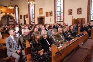 "SERCE DLA INKI" - ODSŁONIĘTO TABLICĘ PAMIĄTKOWĄ POŚWIĘCONĄ BOHATERSKIEJ SANITARIUSZCE 12 70091047 379278106088298 8736302666516267008 O