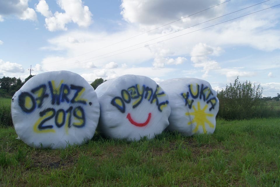 ROLNIK Z ŻONĄ I CIĄGNIKIEM ZAPRASZAJĄ NA DOŻYNKI W ŁUKCIE 3 70456904 1078403615883788 2689445882952155136 N