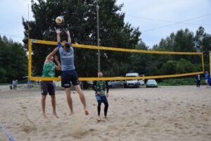 POZNALIŚMY MISTRZÓW OSTRÓDY W SIATKÓWCE PLAŻOWEJ 15 70694173 2330065727217195 224377509678940160 O