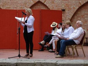 NARODOWE CZYTANIE 2019 NA DZIEDZIŃCU OSTRÓDZKIEGO ZAMKU ZA NAMI 9 Dsc00042