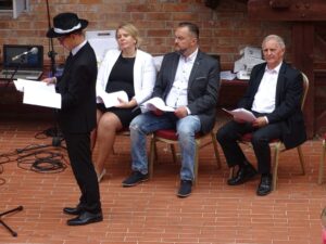 NARODOWE CZYTANIE 2019 NA DZIEDZIŃCU OSTRÓDZKIEGO ZAMKU ZA NAMI 16 Dsc00057