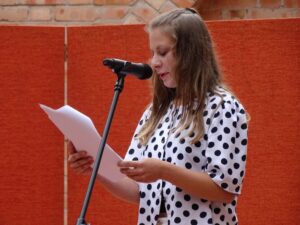 NARODOWE CZYTANIE 2019 NA DZIEDZIŃCU OSTRÓDZKIEGO ZAMKU ZA NAMI 26 Dsc00095