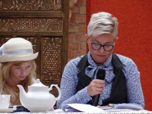 NARODOWE CZYTANIE 2019 NA DZIEDZIŃCU OSTRÓDZKIEGO ZAMKU ZA NAMI 28 Dsc00099