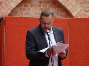 NARODOWE CZYTANIE 2019 NA DZIEDZIŃCU OSTRÓDZKIEGO ZAMKU ZA NAMI 32 Dsc00108