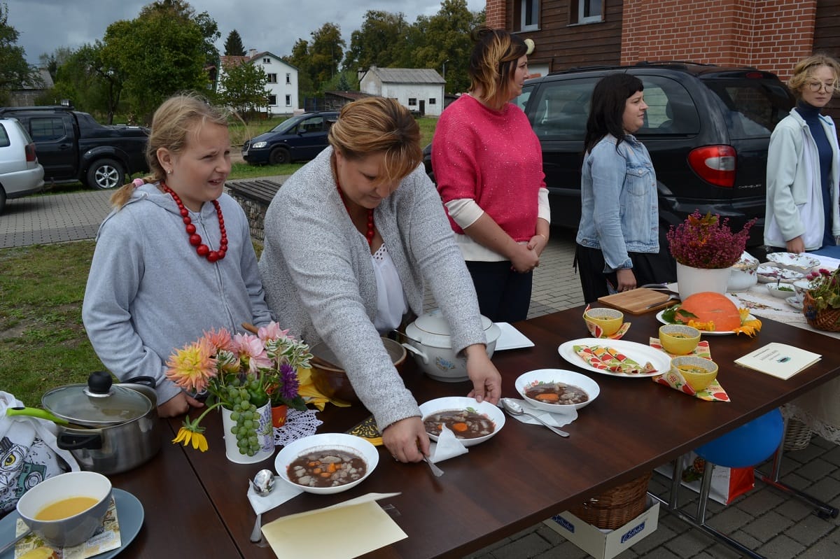 „IV SMAKOWITY PRODUKT LOKALNY" CZYLI REGIONALNE KULINARIA 5 F