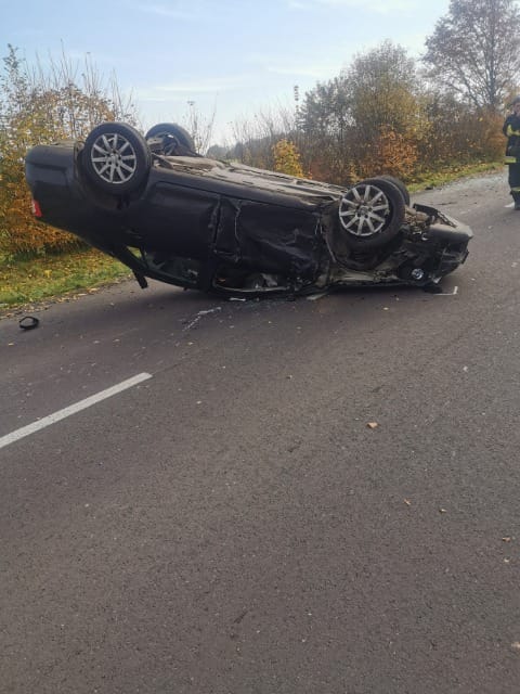 WYPADEK I KOLIZJE W WEEKEND NA TERENIE POWIATU - NA SZCZĘŚCIE BEZ OFIAR 5 100 142784 1