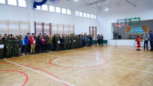 SPRAWNI JAK POLICJANCI - DRUŻYNOWE ZAWODY KLAS MUNDUROWYCH W OSTRÓDZIE 3 100 143266