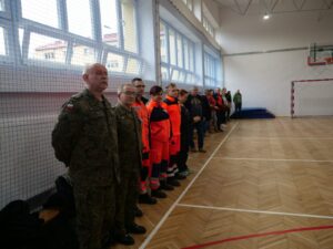SPRAWNI JAK POLICJANCI - DRUŻYNOWE ZAWODY KLAS MUNDUROWYCH W OSTRÓDZIE 4 100 143269