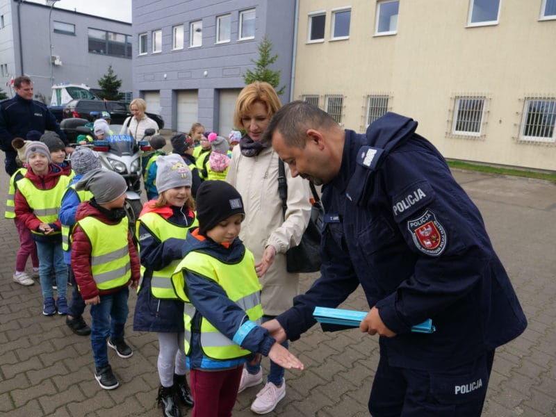 SPOTKANIE Z RAMBO I GENERAŁEM ZUCHÓW Z PRZEDSZKOLA "REMIŚ" W OSTRÓDZIE 3 100 143507 E1572423970358