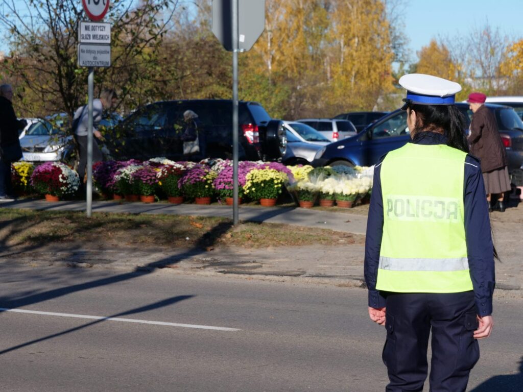 JUŻ JUTRO RUSZA POLICYJNA AKCJA ZNICZ - WAŻNE INFORMACJE 3 100 143529 G