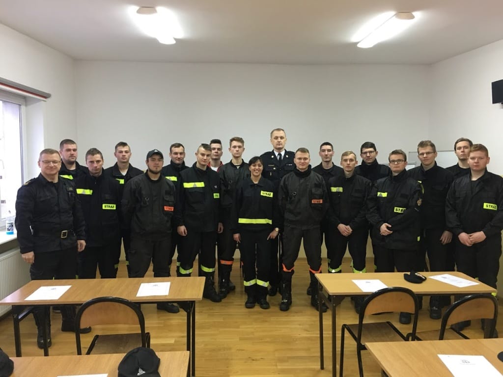 54 NOWYCH STRAŻAKÓW OSP Z UPRAWNIENIAMI RATOWNICZO-GAŚNICZYMI 3 3 1