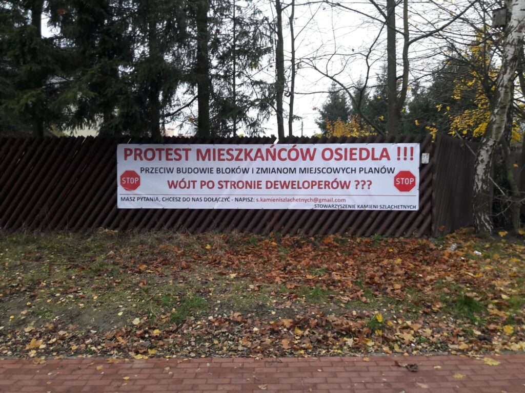 MIESZKAŃCY WAŁDOWA PROTESTUJĄ PRZECIW BUDOWIE BLOKÓW NAD JEZIOREM DRWĘCKIM 15 74812792 983761928624259 2733148717082214400 n
