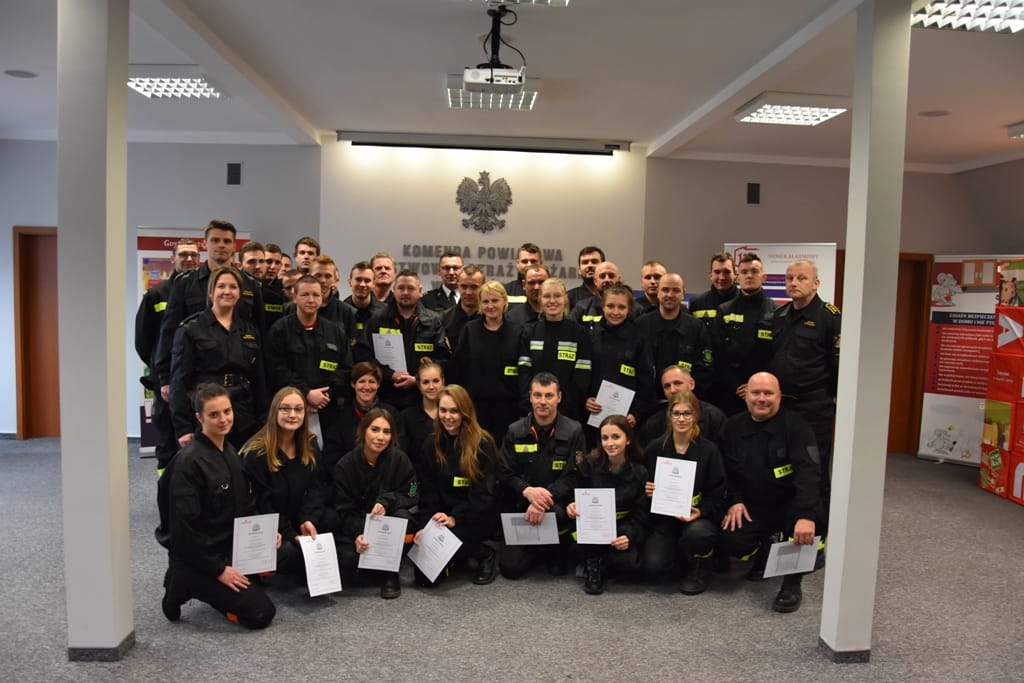 54 NOWYCH STRAŻAKÓW OSP Z UPRAWNIENIAMI RATOWNICZO-GAŚNICZYMI 4 Dsc 0100 1