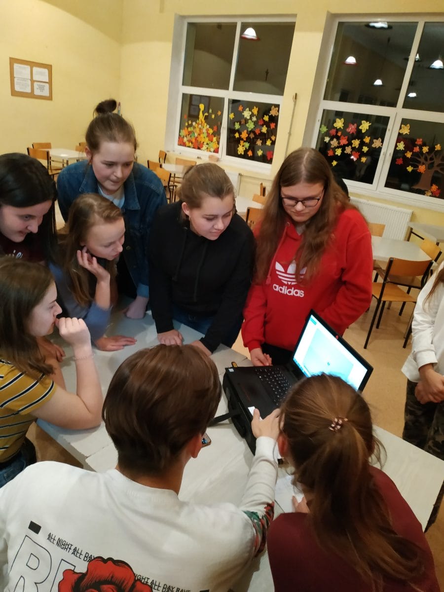 UROCZYSTE PRZYWITANIE WYCHOWANKÓW KLAS PIERWSZYCH W INTERNACIE ZSZ IM. S. PETÖFI 4 Img 20191029 191212