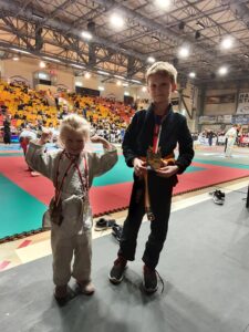 FILIP CHEŁCHOWSKI Z OSTRÓDY MISTRZEM POLSKI W BJJ, JEGO SIOSTRA EMILIA TRZECIA! 17 75231666 2546659692078097 3456834956813139968 N 1