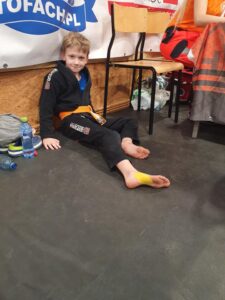 FILIP CHEŁCHOWSKI Z OSTRÓDY MISTRZEM POLSKI W BJJ, JEGO SIOSTRA EMILIA TRZECIA! 10 78786970 2546661182077948 5166843921921212416 N