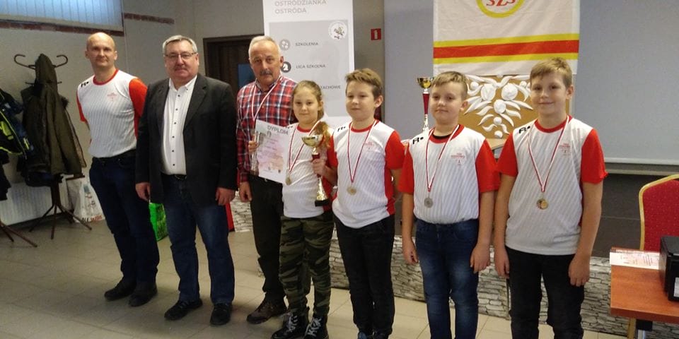 DZIECI Z OSTRÓDZKICH SZKÓŁ PODSTAWOWYCH Z SUKCESAMI SZACHOWYMI 5 80076265 1230759383779445 8393680807348142080 O