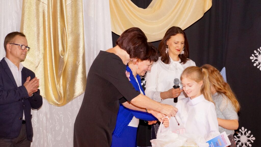JUBILEUSZOWY WOJEWÓDZKI FESTIWAL KOLĘD I PASTORAŁEK "ŚPIEWAJMY MALEŃKIEMU" W MORĄGU 7 Dsc03447