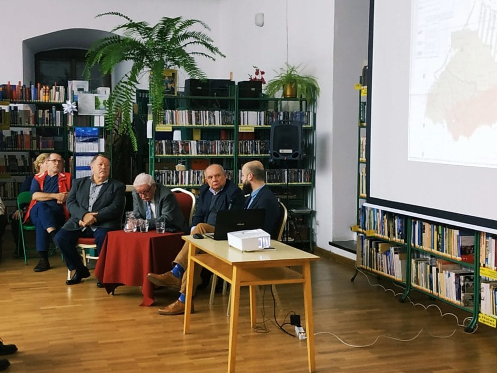 „MAZURZY PILNIE POSZUKIWANI" - SPOTKANIE W OSTRÓDZKIEJ BIBLIOTECE 1 Img 20191128 190859 E1575294636157