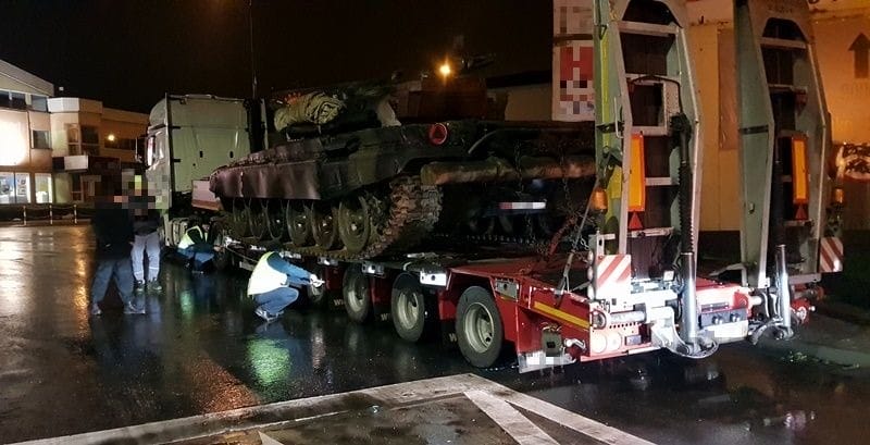 TRANSPORT CZOŁGÓW BEZ ZEZWOLEŃ Z MORĄGA ZATRZYMANY W PIOTRKOWIE TRYBUNALSKIM 2 In2Deks
