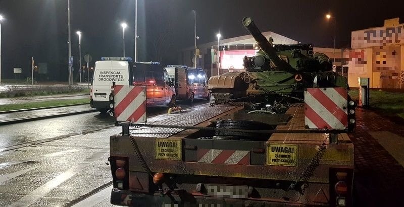TRANSPORT CZOŁGÓW BEZ ZEZWOLEŃ Z MORĄGA ZATRZYMANY W PIOTRKOWIE TRYBUNALSKIM 3 Ind3Eks