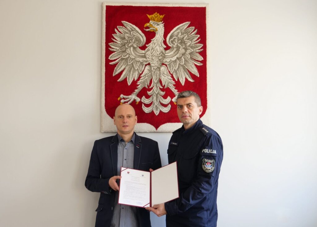 KLUB SPORTOWY "MAZURY" BĘDZIE WSPÓŁPRACOWAŁ Z OSTRÓDZKĄ POLICJĄ 14 100 149741 g