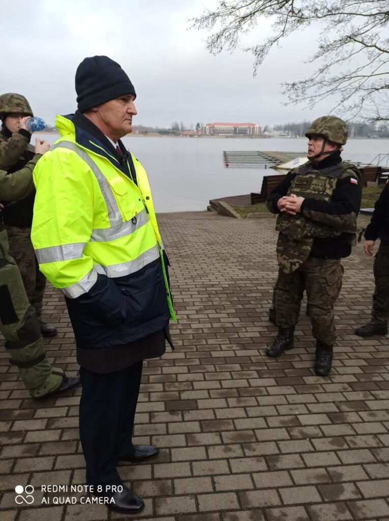 KONIEC AKCJI NA PRZYSTANI SOKOŁA, JEDEN Z ŁADUNKÓW ZDETONOWANO NA MIEJSCU 12 86840851 872305219880113 5827484259404742656 O