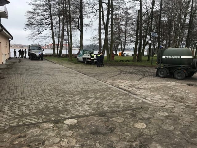 KONIEC AKCJI NA PRZYSTANI SOKOŁA, JEDEN Z ŁADUNKÓW ZDETONOWANO NA MIEJSCU 13 87151189 872305176546784 4182257467138244608 N