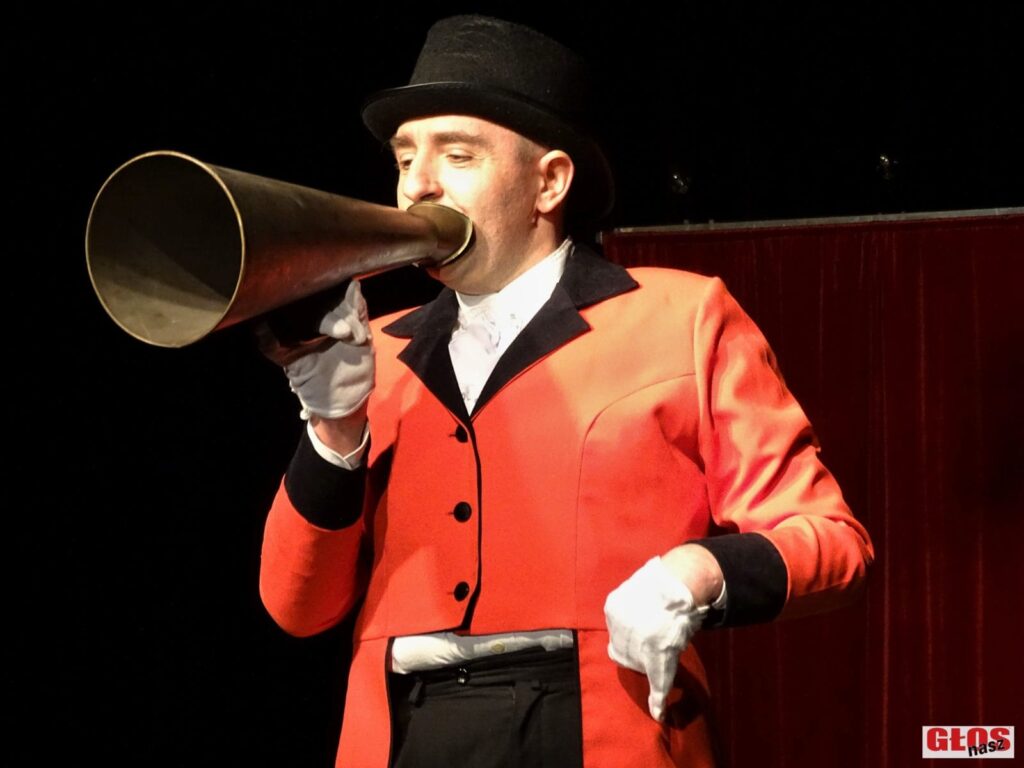 ISTNY CYRK TEATRU PRZEBUDZENI W ZAMKU W OSTRÓDZIE 3 Dsc08276