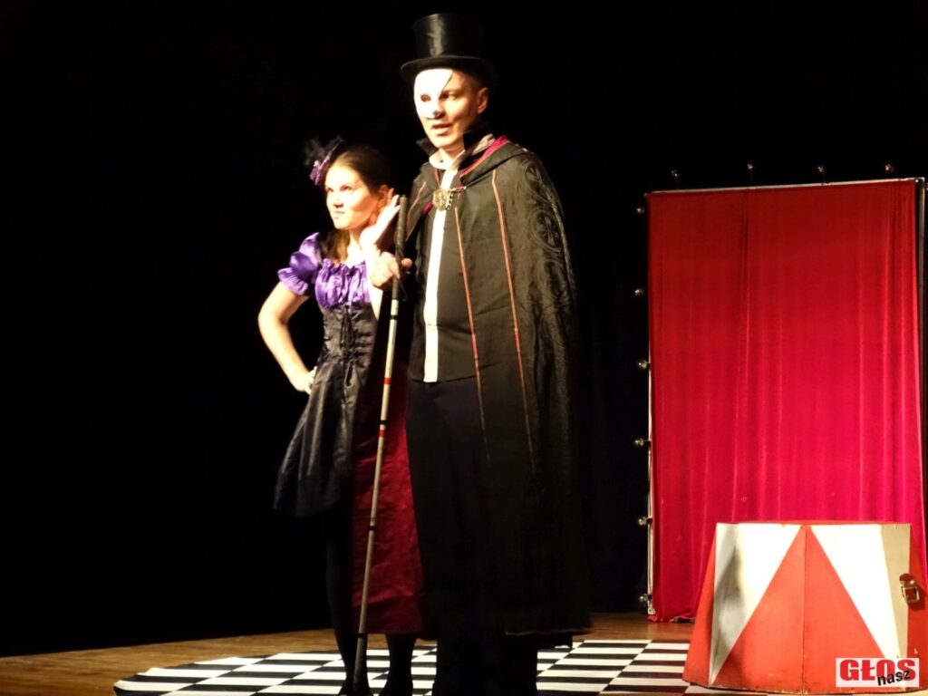 ISTNY CYRK TEATRU PRZEBUDZENI W ZAMKU W OSTRÓDZIE 4 Dsc08319