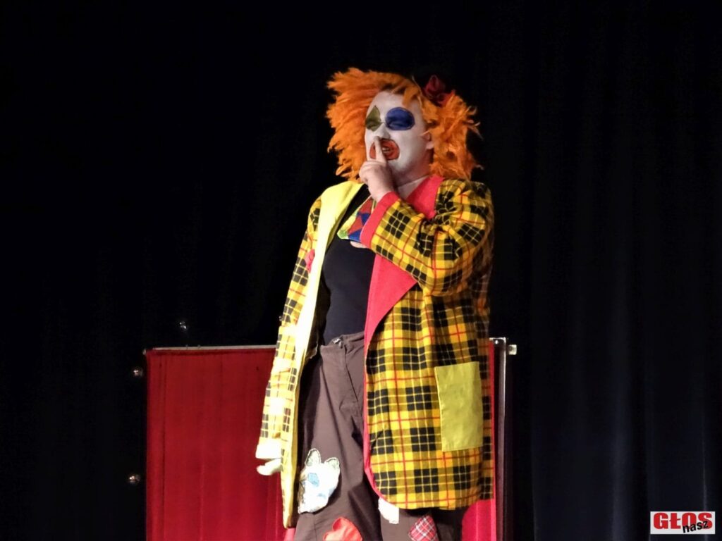 ISTNY CYRK TEATRU PRZEBUDZENI W ZAMKU W OSTRÓDZIE 5 Dsc08328
