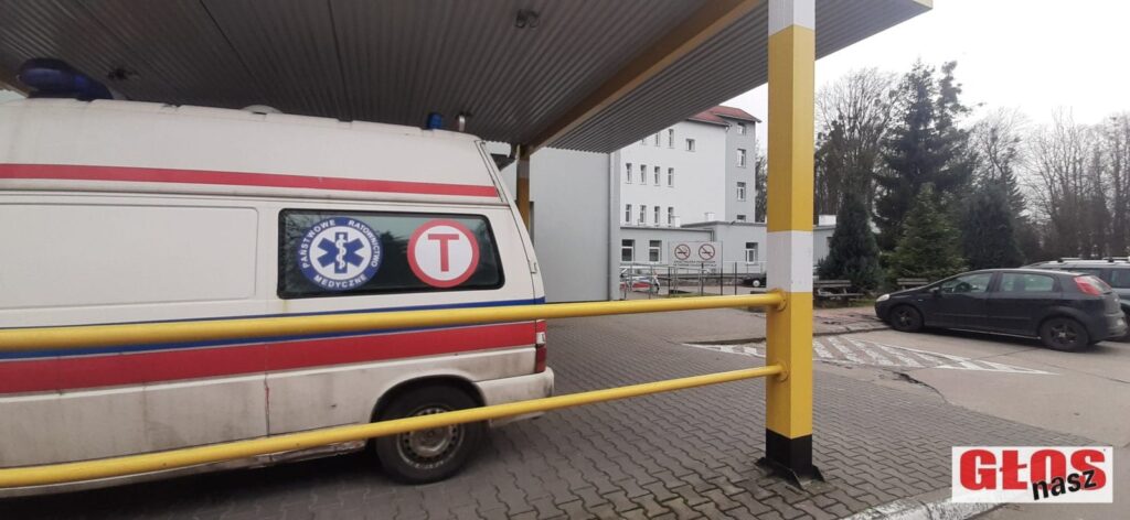 CAŁY OSTRÓDZKI SZPITAL PRZEKSZTAŁCONY W ODDZIAŁ ZAKAŹNY - TRWA EWAKUACJA PACJENTÓW 2 20200306 104106