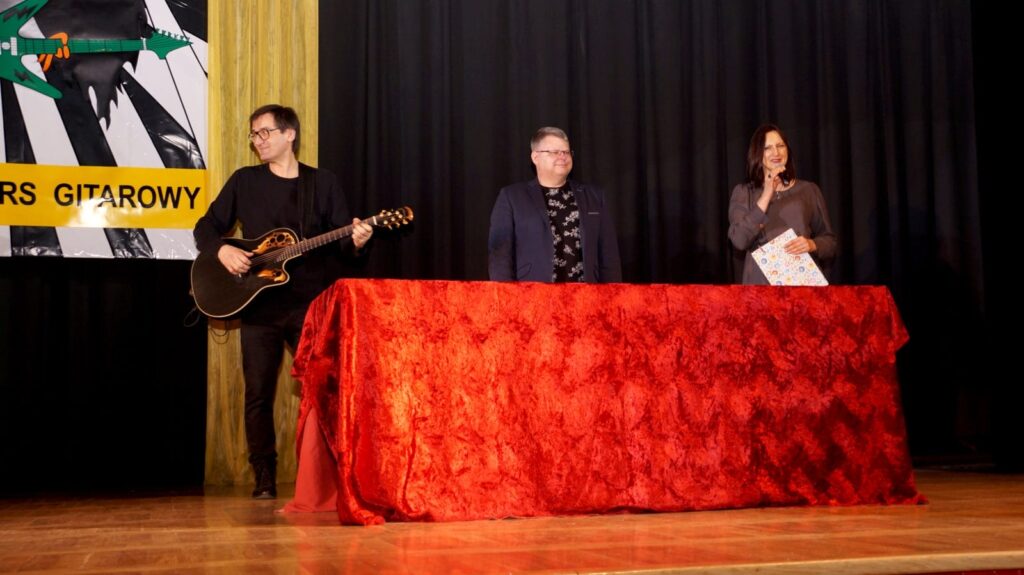 OGÓLNOPOLSKI KONKURS GITAROWY "KOLAŻ DŹWIĘKÓW" W MORĄGU 3 Dsc05673
