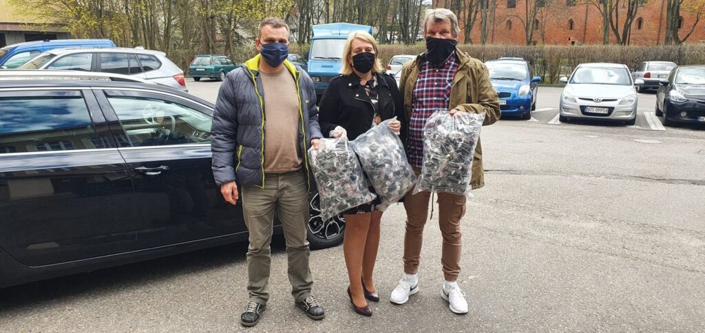 JUŻ DZIŚ PIERWSZA PARTIA MASECZEK TRAFI DO MIESZKAŃCÓW OSTRÓDY! 3 93841605 915670245543610 3608500590021181440 O