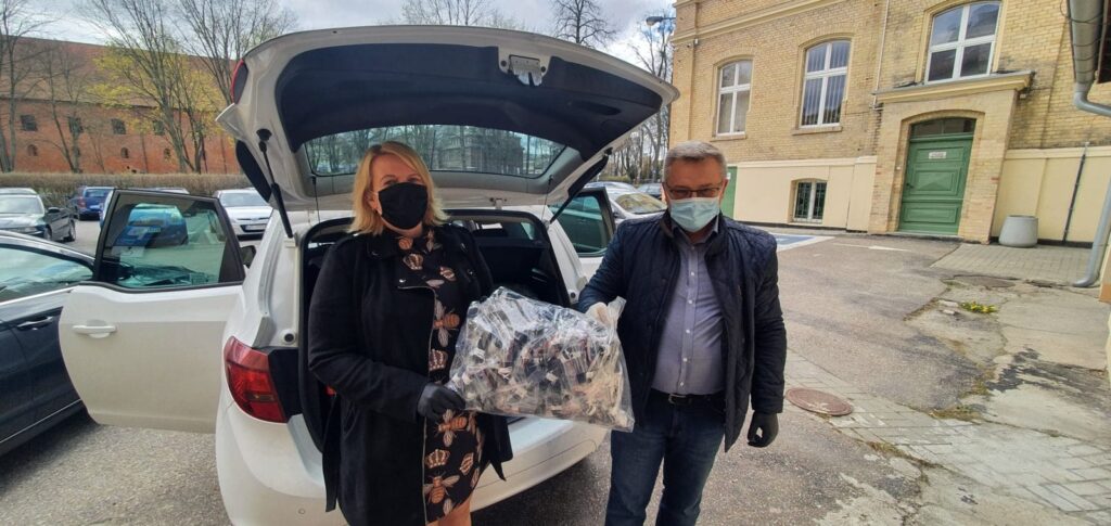 JUŻ DZIŚ PIERWSZA PARTIA MASECZEK TRAFI DO MIESZKAŃCÓW OSTRÓDY! 4 93848170 915670138876954 782478445023068160 O