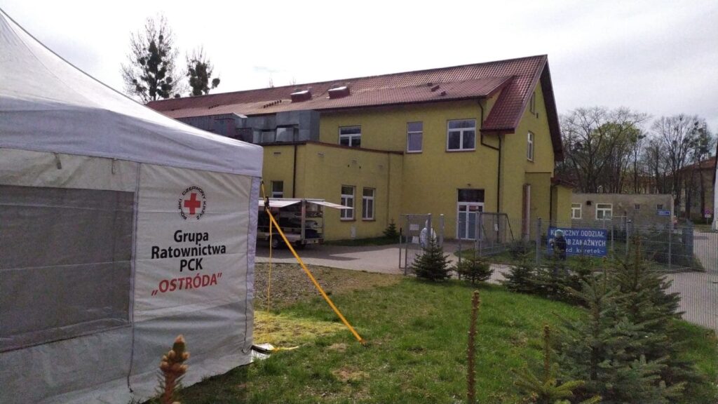 NAMIOT GRUPY RATOWNICTWA PCK OSTRÓDA STANĄŁ POD SZPITALEM 4 94120651 681222826041324 4705338982907510784 N