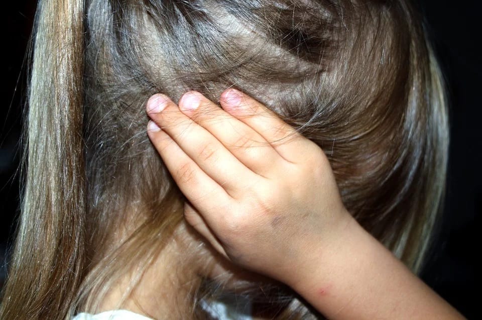 W CZASIE PANDEMII ROŚNIE SKALA ZJAWISKA PRZEMOCY DOMOWEJ WOBEC DZIECI 1 Child 1439468 960 720