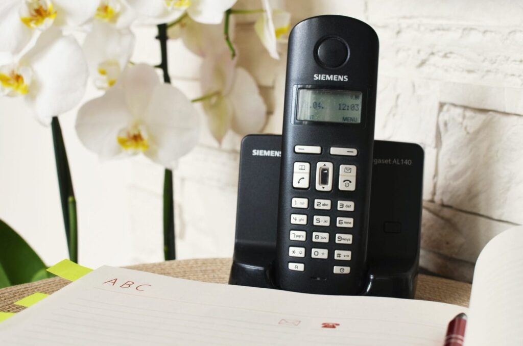 UWAGA! ZMIENIAJĄ SIĘ NUMERY TELEFONÓW DO JEDNOSTEK POLICJI! 13 home dialer siemens telephone