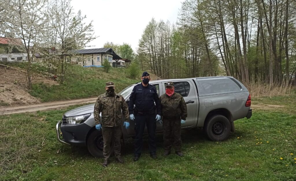 WSPÓLNE KONTROLE POLICJI I STRAŻY RYBACKIEJ - NAŁOŻONO 18 MANDATÓW 13 100 154030 g
