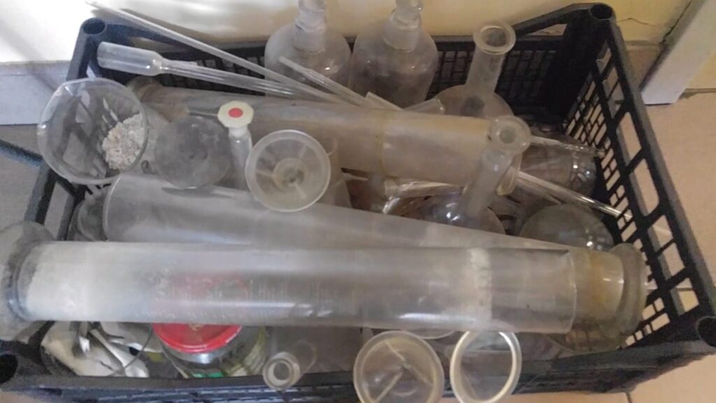 ODZYSKALI SKRADZIONE WYPOSAŻENIE, ZABEZPIECZYLI NARKOTYKI I URZĄDZENIA DO ICH WYTWARZANIA 14 100 154240 g