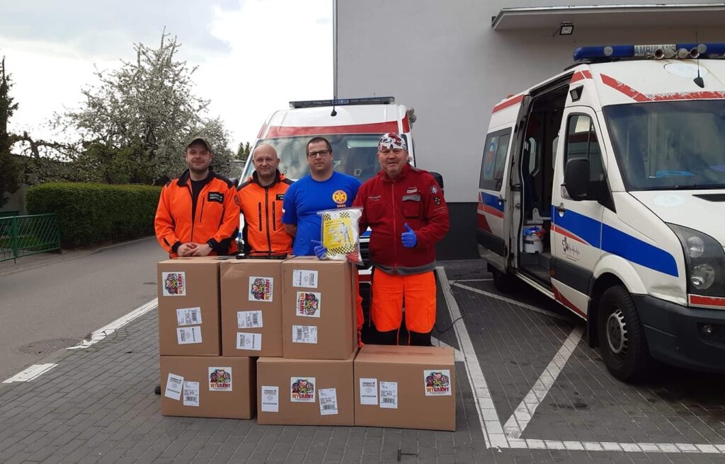 WOŚP ZNÓW POMAGA - DO OSTRÓDY TRAFIŁY KOMBINEZONY OCHRONY BIOLOGICZNEJ! 13 95561786 1298642763665176 1877188071728873472 o e1588664727952