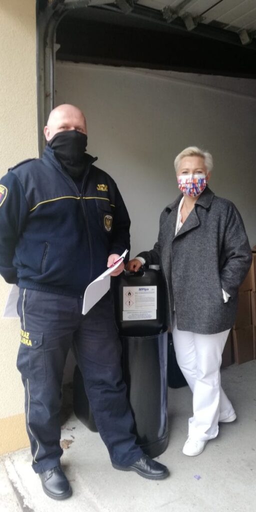 97979719 935367366907231 4012678998512369664 O